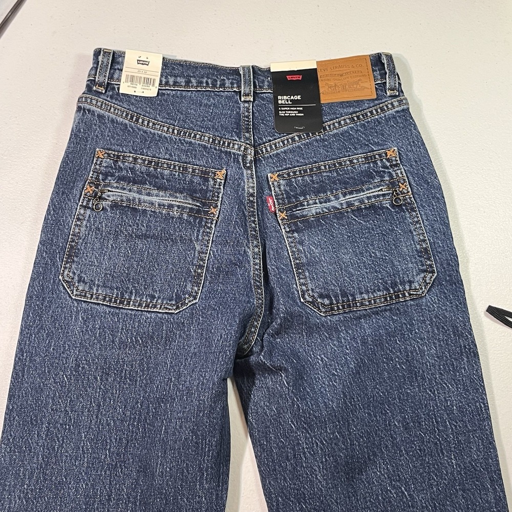 NWT Women's LEVI'S PREMIUM Jeans Size 25 X 32 RIBCAGE BELL Large Flare - Picture 9 of 14